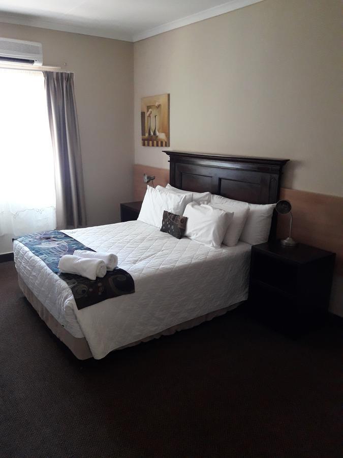 Airport Hotel Kimberley Extérieur photo